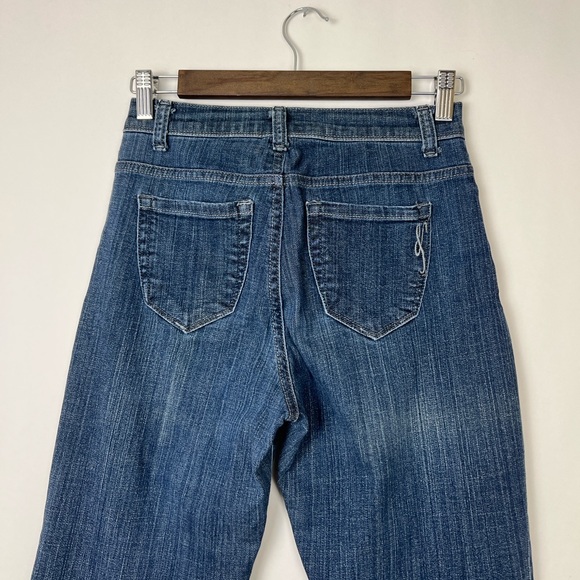 EUC Style & Co women’s petite jeans with Tummy Control - Picture 2 of 6